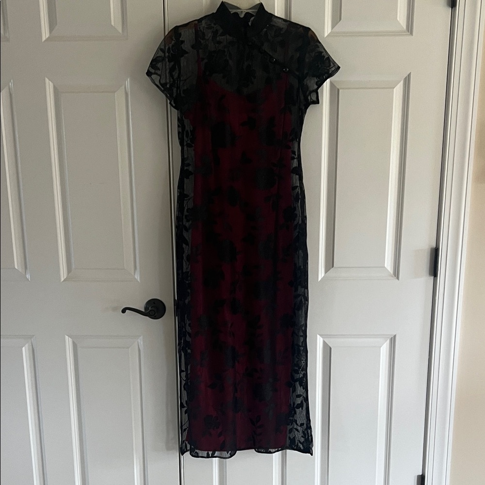 Elegant Black and Red Lace Dress